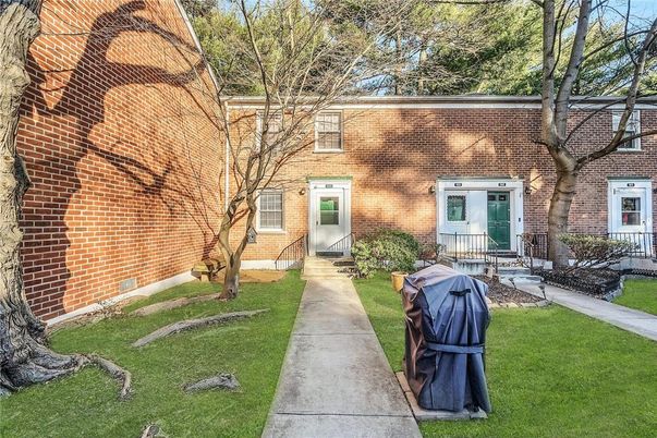 Exterior, Facade, Brick Facade, Cape Cod
