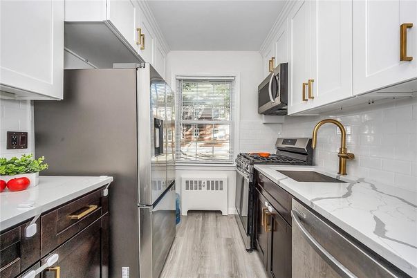 Interior, Kitchen, Stainless Steel Appliances, Wood Texture Flooring