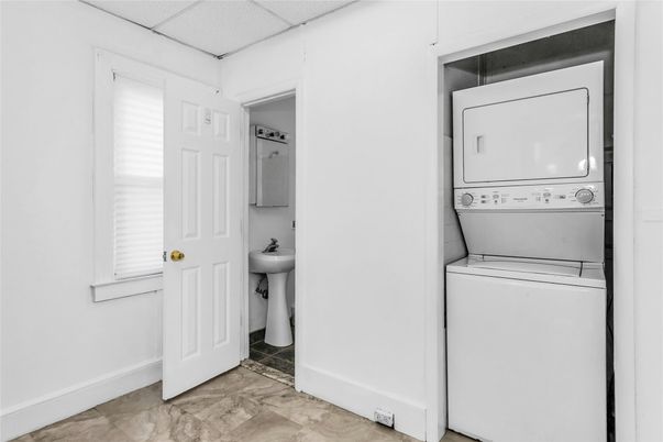 Interior, Utility Closets, Washer