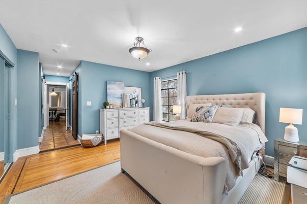 Bedroom, Interior, Recessed Lighting, Wood Texture Flooring
