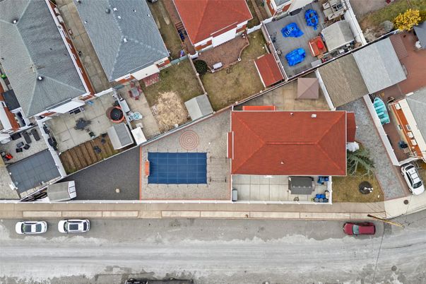 Exterior, Drone