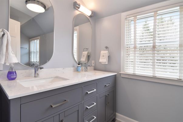 Bathroom, Dual Sink Vanities, Interior