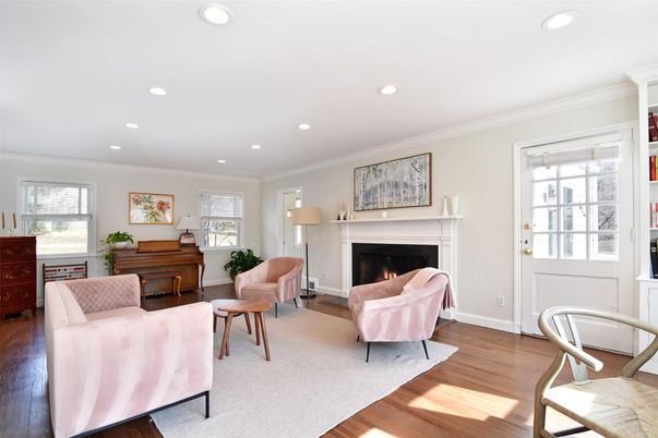 Fireplace, Interior, Living room, Piano, Recessed Lighting, Wood Texture Flooring