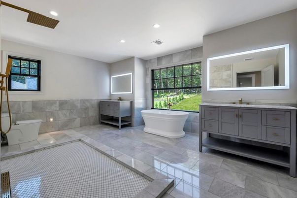 Bathroom, Dual Sink Vanities, Free Standing Baths, Interior, Recessed Lighting