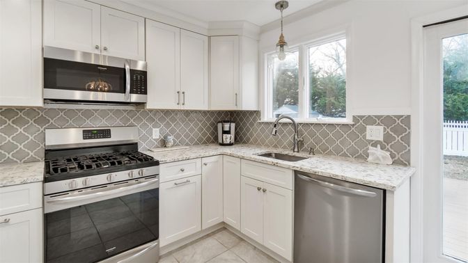 Interior, Kitchen, Pendant Lights, Stainless Steel Appliances