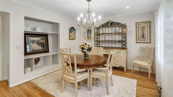 Chandelier, Dining room, Interior, Recessed Lighting, Wood Texture Flooring