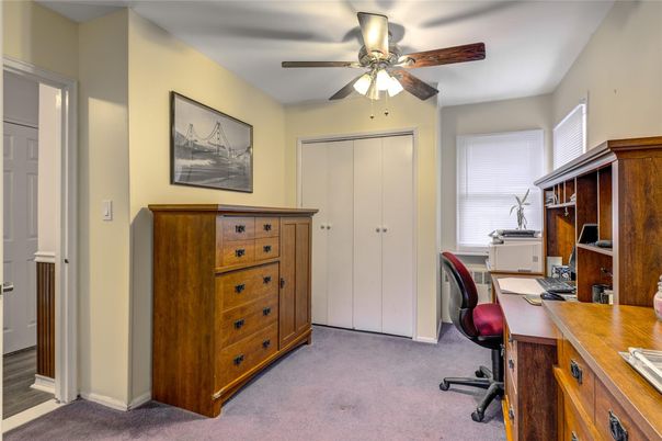 Home Office, Interior