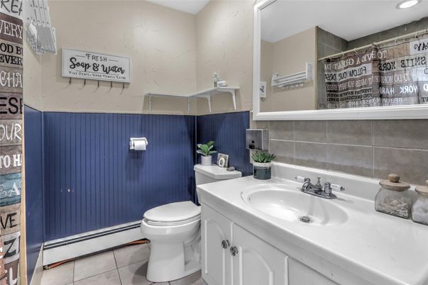Bathroom, Interior, Recessed Lighting