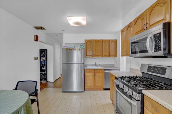 Interior, Kitchen, Stainless Steel Appliances, Wood Texture Flooring