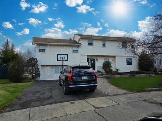 Attached, Exterior, Facade, Raised Ranch