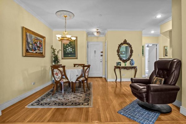 Chandelier, Dining room, Interior, Recessed Lighting, Wood Texture Flooring