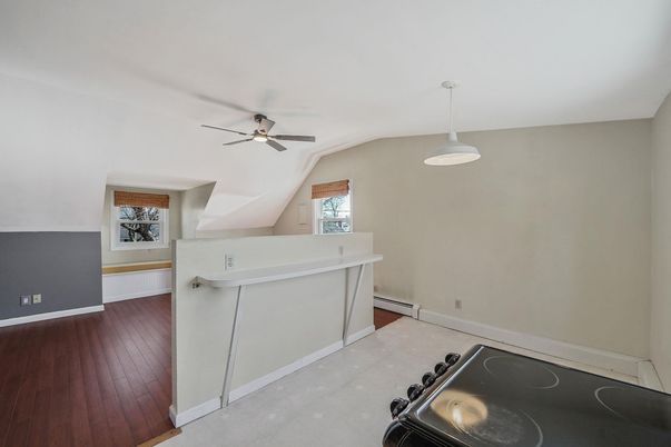 Interior, Kitchen, Pendant Lights, Wood Texture Flooring