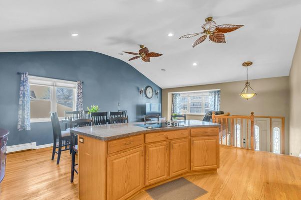 Dining room, Interior, Kitchen, Pendant Lights, Recessed Lighting, Wood Texture Flooring