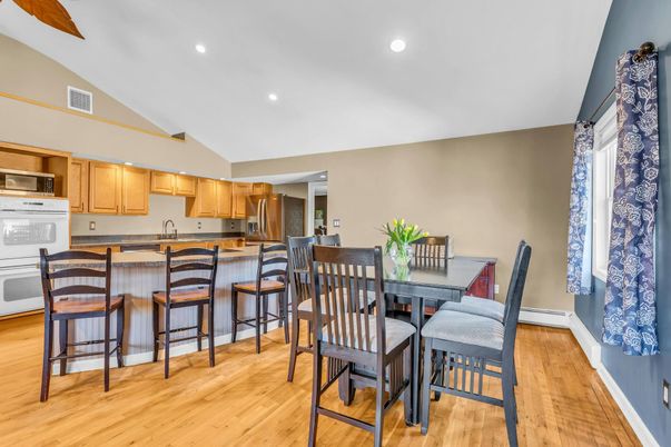 Dining room, Interior, Kitchen, Recessed Lighting, Wood Texture Flooring
