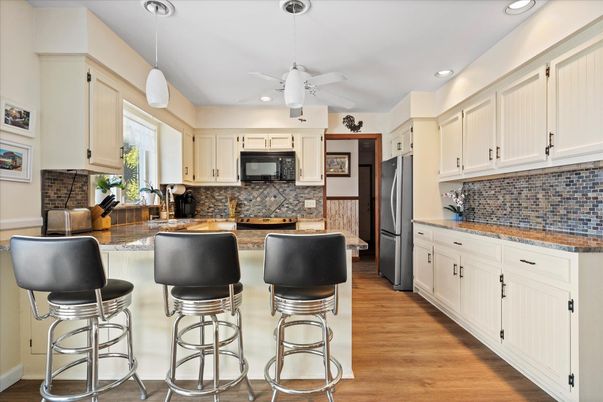 Interior, Kitchen, Pendant Lights, Recessed Lighting, Wood Texture Flooring