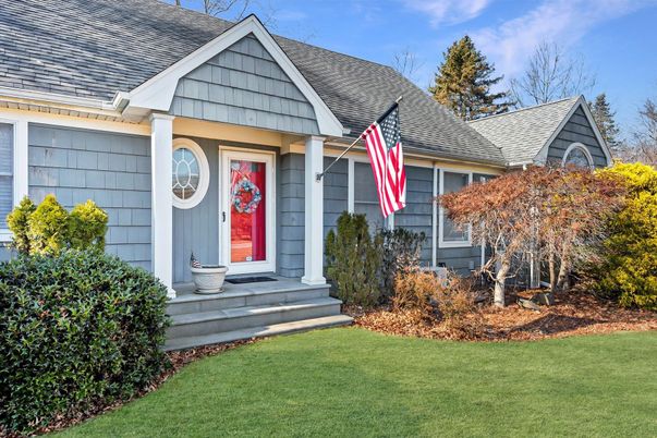 Exterior, Facade, Cape Cod