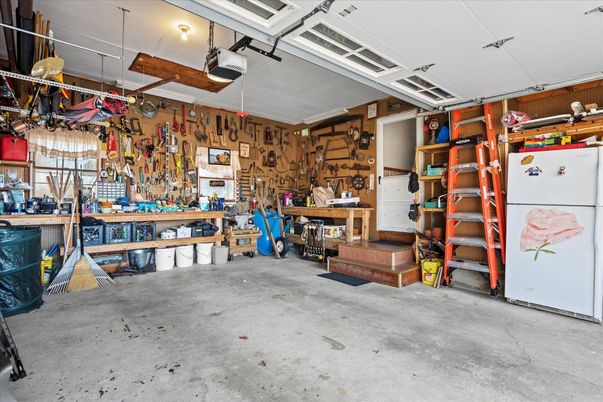 Garage, Interior