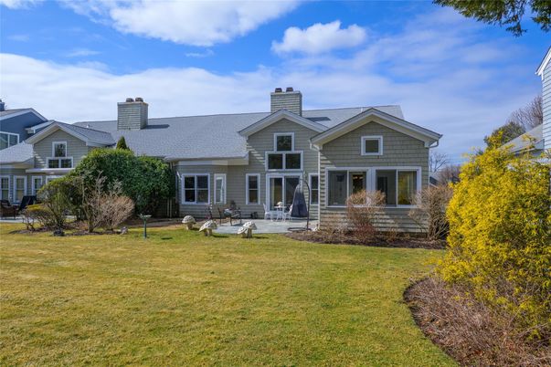 Backyard, Exterior, Facade, Ranch