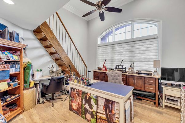 Home Office, Interior, Recessed Lighting, Wood Texture Flooring