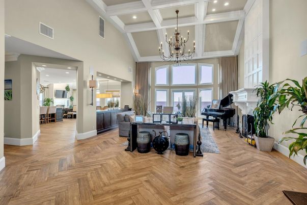 Chandelier, Interior, Piano, Recessed Lighting, Wood Texture Flooring
