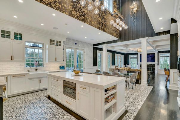 Chandelier, Dining room, Interior, Kitchen, Pendant Lights, Recessed Lighting, Wood Texture Flooring