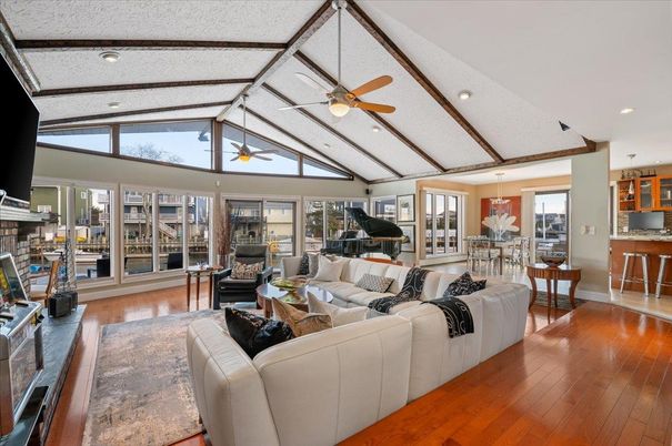 Dining room, Interior, Living room, Piano, Recessed Lighting, Wood Texture Flooring