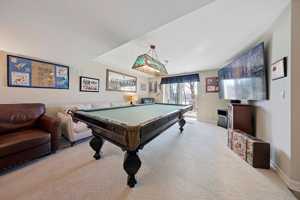 Billiard Table, Game Room, Interior
