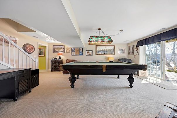 Billiard Table, Game Room, Interior