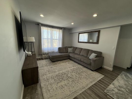 Interior, Living room, Recessed Lighting, Wood Texture Flooring