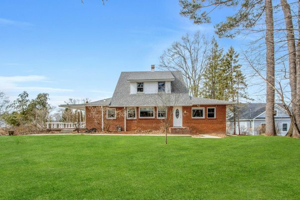 Backyard, Exterior, Facade, Brick Facade, Cape Cod