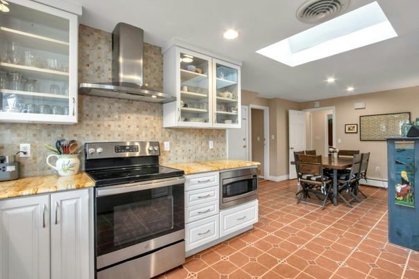 Dining room, Interior, Kitchen, Recessed Lighting, Stainless Steel Appliances