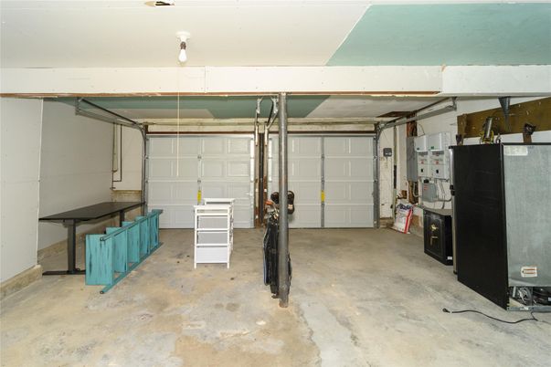 Garage, Interior