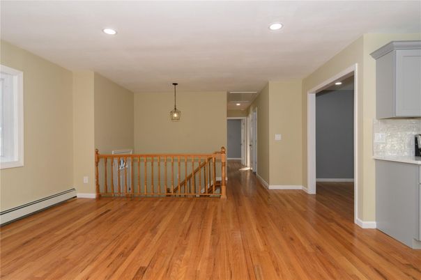 Interior, Pendant Lights, Recessed Lighting, Wood Texture Flooring