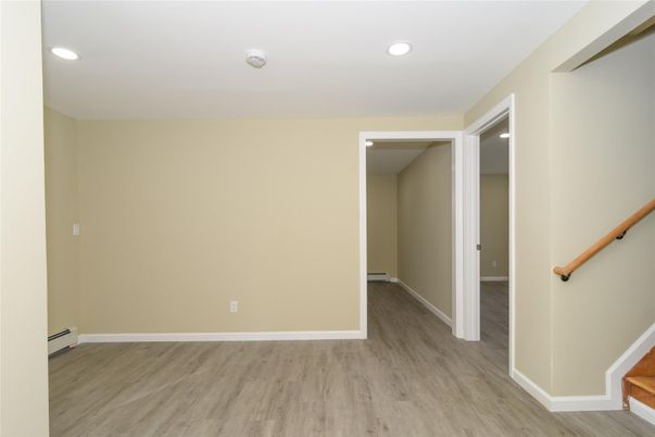 Empty room, Interior, Recessed Lighting, Wood Texture Flooring