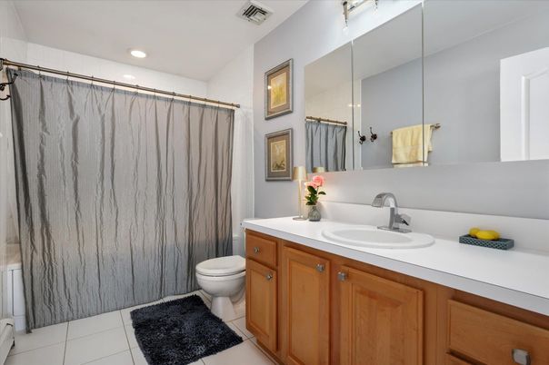 Bathroom, Interior, Recessed Lighting