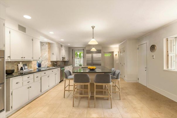 Dining room, Interior, Kitchen, Pendant Lights, Recessed Lighting, Stainless Steel Appliances