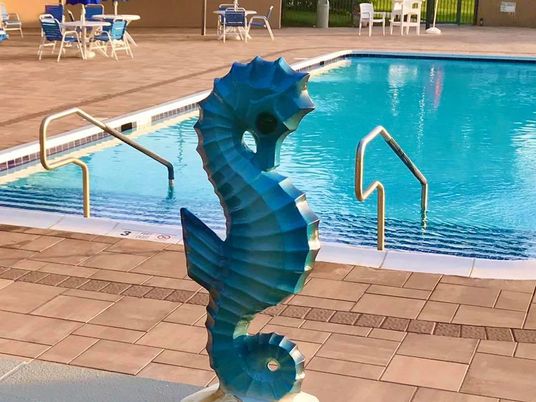 Exterior, Pool