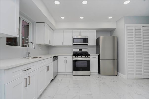 Interior, Kitchen, Marble, Recessed Lighting, Stainless Steel Appliances