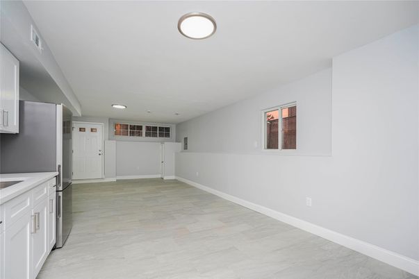Empty room, Interior, Marble, Recessed Lighting, Wood Texture Flooring