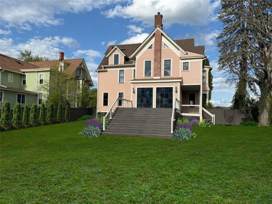 Backyard, Exterior, Facade, Queen Anne Victorian