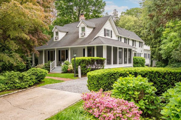 Exterior, Facade, Cape Cod