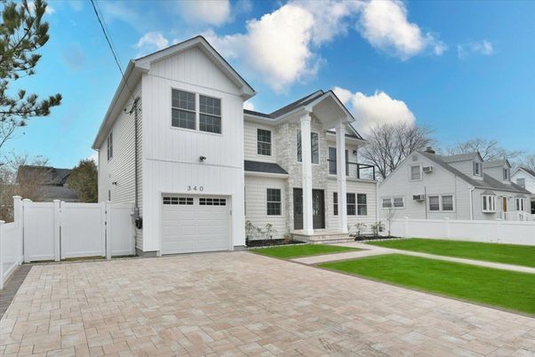 Attached, Exterior, Facade, Farmhouse