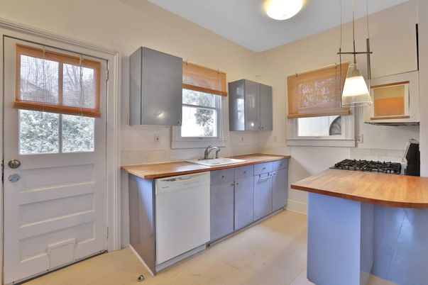 Interior, Kitchen, Pendant Lights, Wood Texture Flooring