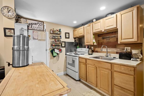 Interior, Kitchen, Recessed Lighting