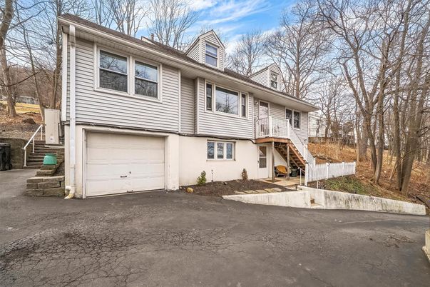 Attached, Exterior, Facade, Raised Ranch