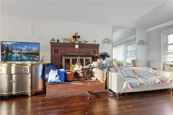 Bedroom, Fireplace, Interior, Living room, Wood Texture Flooring