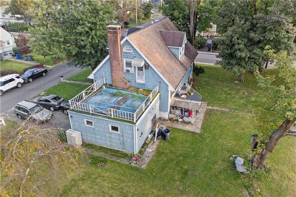 Exterior, Drone