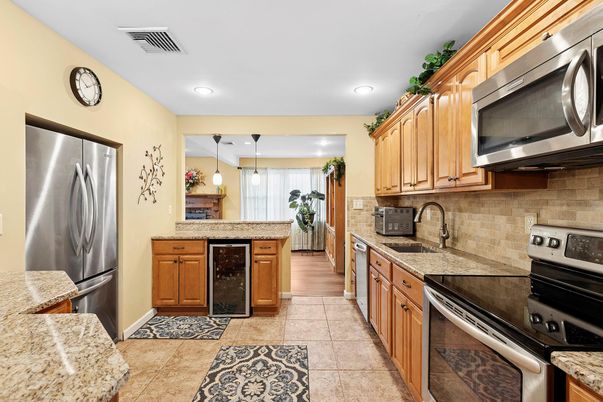 Interior, Kitchen, Pendant Lights, Recessed Lighting, Stainless Steel Appliances