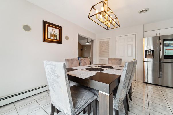 Dining room, Interior, Kitchen, Pendant Lights, Stainless Steel Appliances