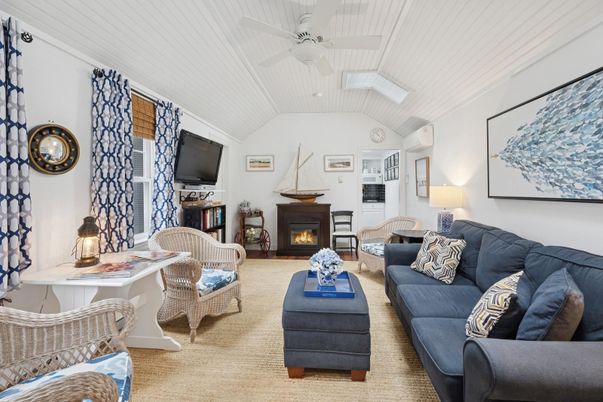 Fireplace, Interior, Living room